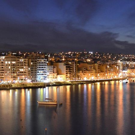 Splendid 2Br Apartment, Steps To St Georges Bay Сент Джулианс Экстерьер фото